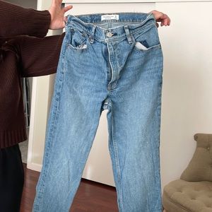 Abercrombie & Fitch- the 90s straight ultra high rise